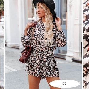 Maize printed shimmer romper- size small